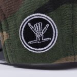 Cotton hip-hop snapback cap with flat embroidery logo on front panel